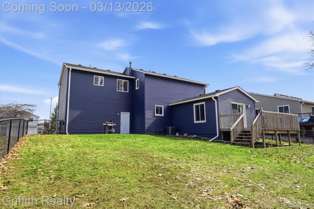 886 Alpine Drive, Brighton, MI 48116