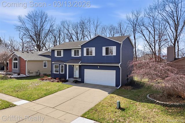 886 Alpine Drive, Brighton, MI 48116