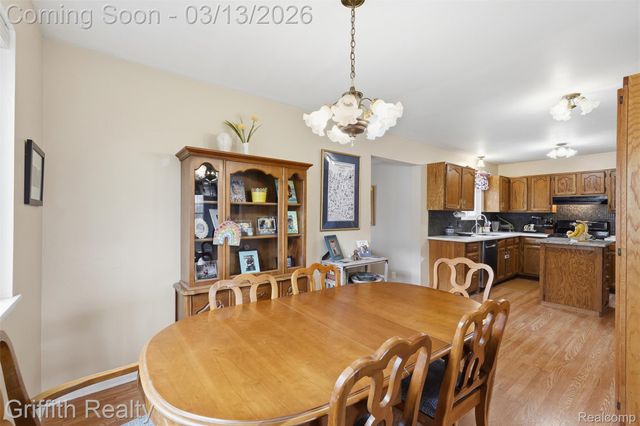 886 Alpine Drive, Brighton, MI 48116