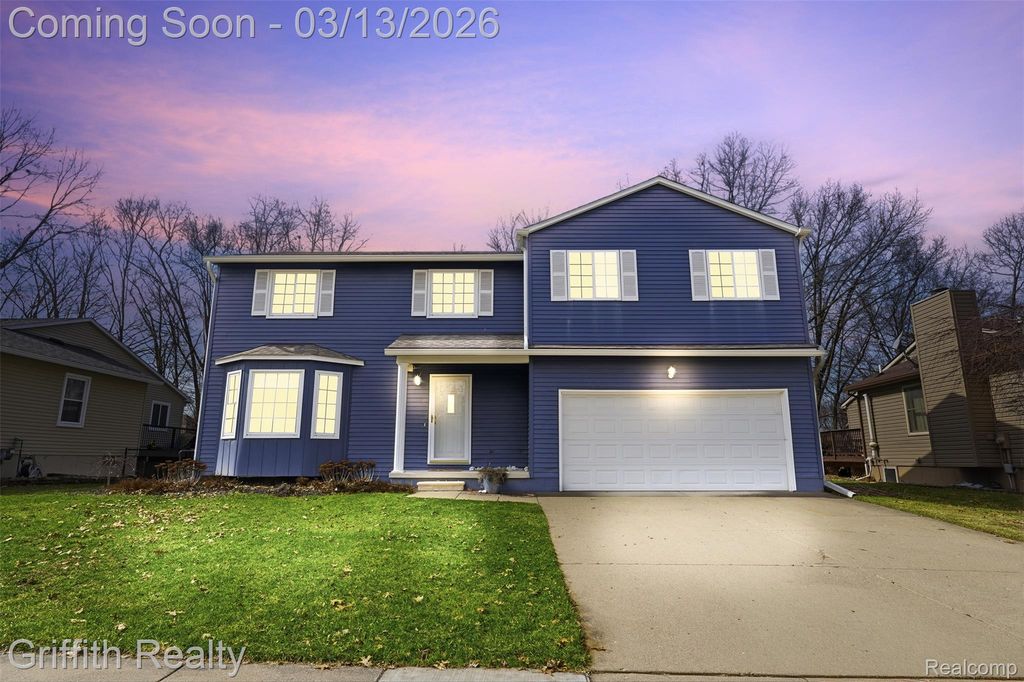 886 Alpine Drive, Brighton, MI 48116