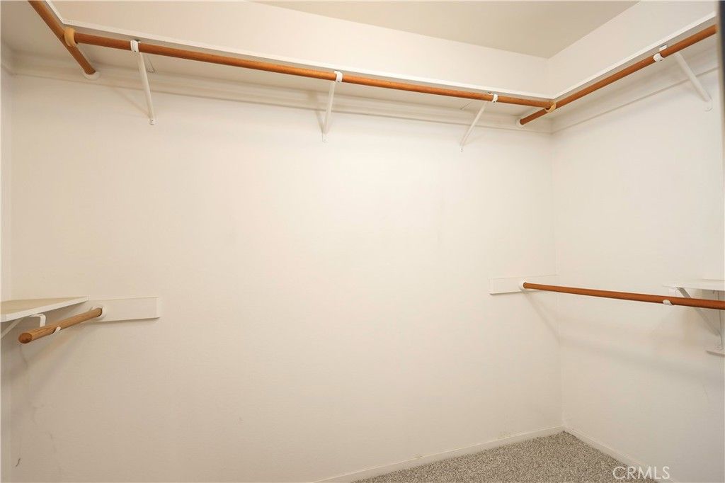 Image 11 of property listing at 608 Berwick, Bakersfield, CA 93311