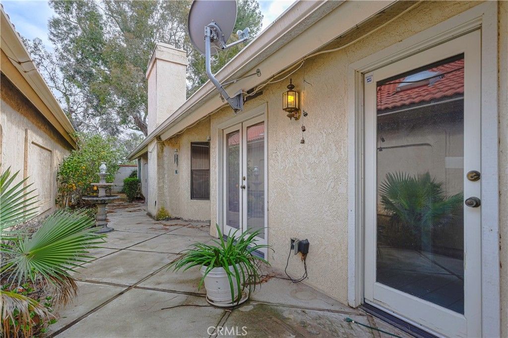 Image 25 of property listing at 608 Berwick, Bakersfield, CA 93311