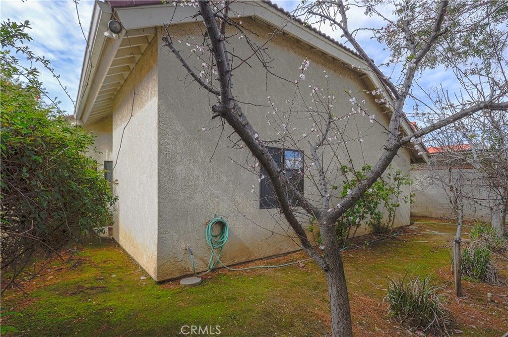 Image 28 of property listing at 608 Berwick, Bakersfield, CA 93311