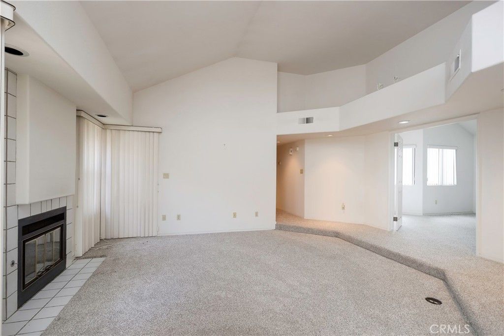 Image 3 of property listing at 608 Berwick, Bakersfield, CA 93311