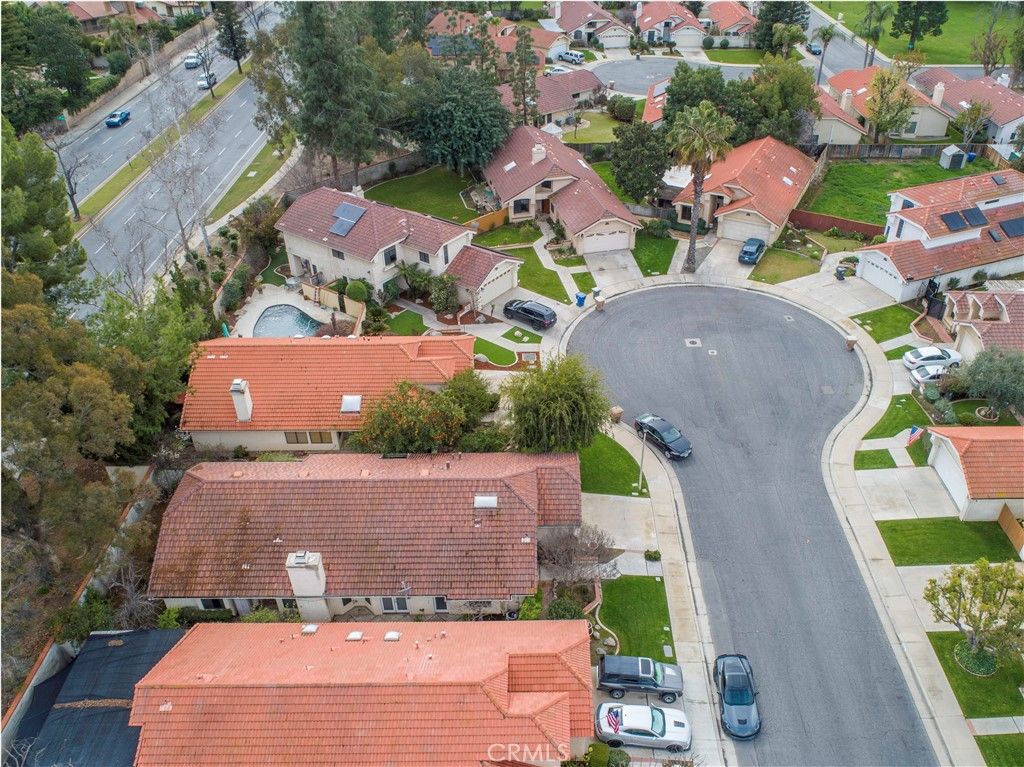 Image 30 of property listing at 608 Berwick, Bakersfield, CA 93311