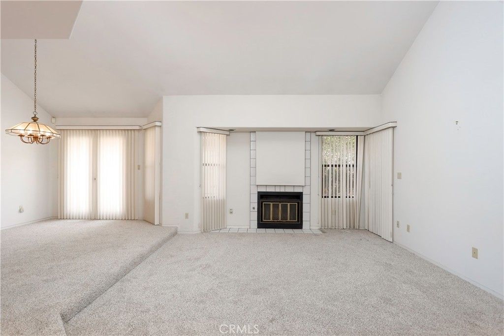 Image 5 of property listing at 608 Berwick, Bakersfield, CA 93311