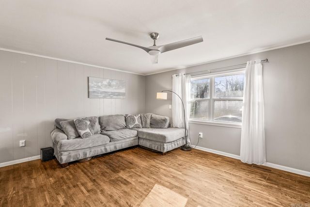 12 Tomahawk Road, Little Rock, AR 72205