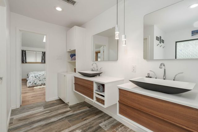 6518 Kury Lane, Houston, TX 77008