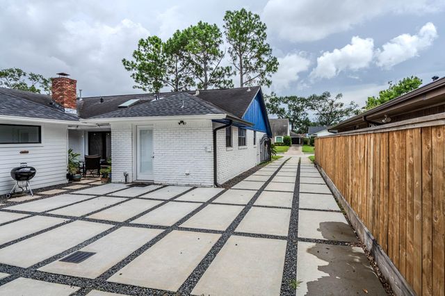 6518 Kury Lane, Houston, TX 77008