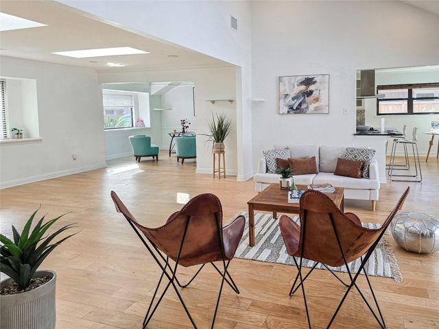 6518 Kury Lane, Houston, TX 77008