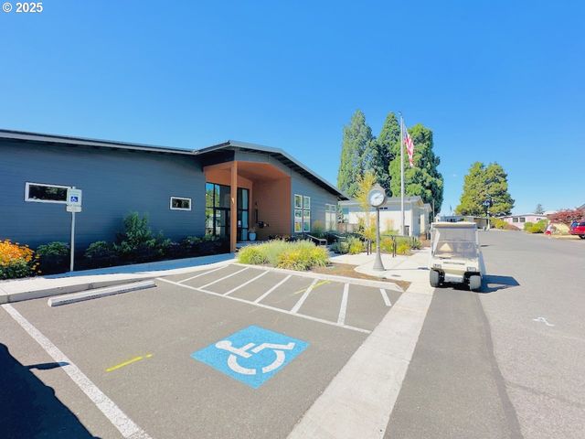 1800 LAKEWOOD Ct 57, Eugene, OR 97402