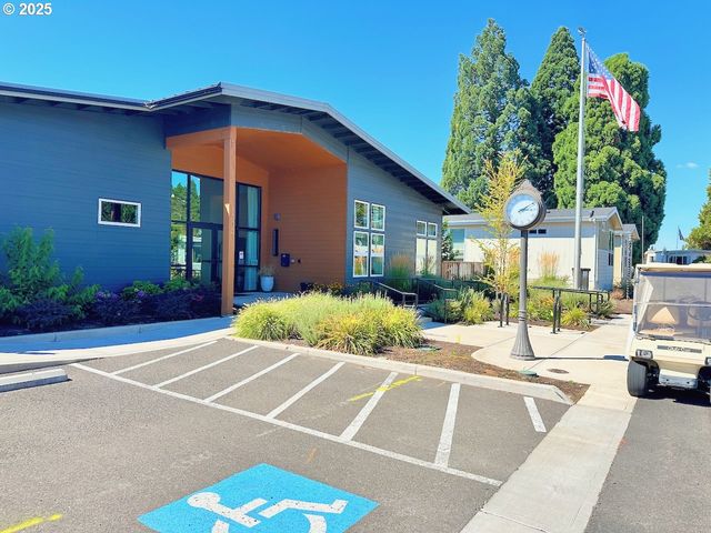 1800 LAKEWOOD Ct 57, Eugene, OR 97402