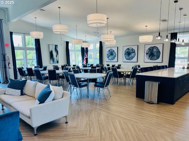 1800 LAKEWOOD Ct 57, Eugene, OR 97402