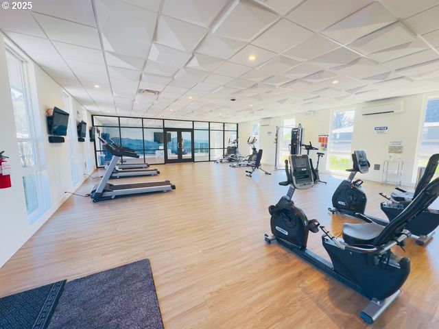 1800 LAKEWOOD Ct 57, Eugene, OR 97402