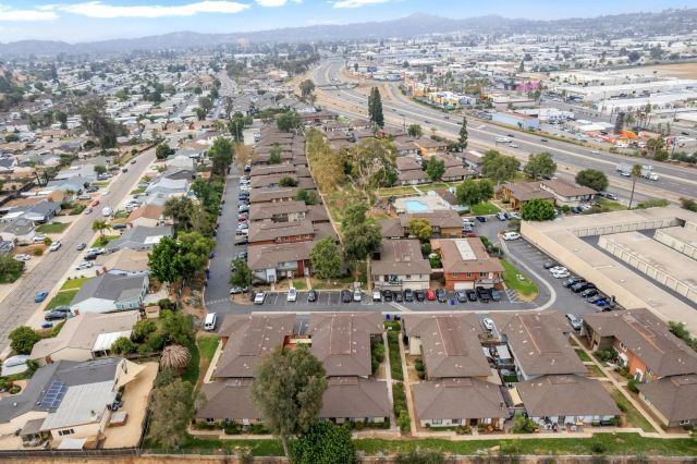1711 summertime drive, El Cajon, CA 92021