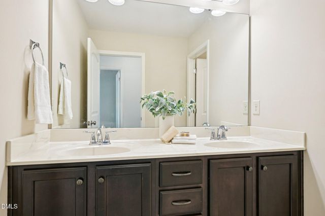 2414 Swans Rest Way, Raleigh, NC 27606