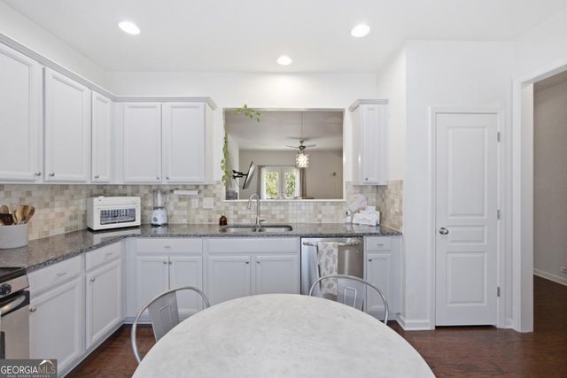 1252 Park Pass Row, Suwanee, GA 30024