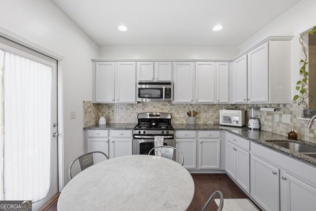 1252 Park Pass Row, Suwanee, GA 30024