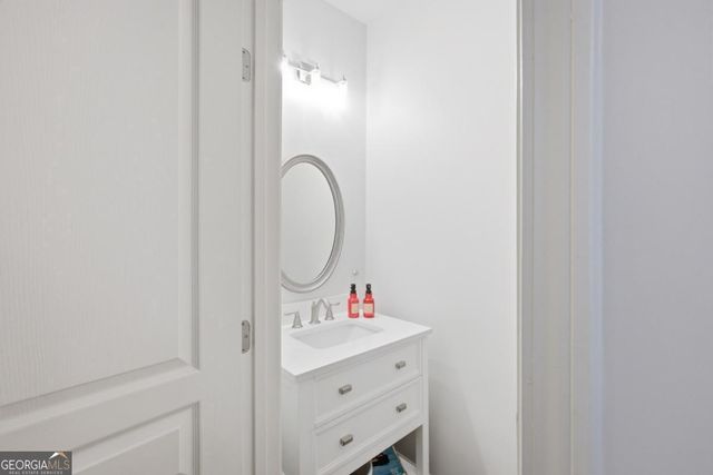 1252 Park Pass Row, Suwanee, GA 30024