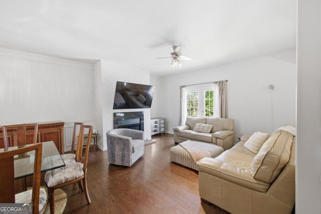 1252 Park Pass Row, Suwanee, GA 30024