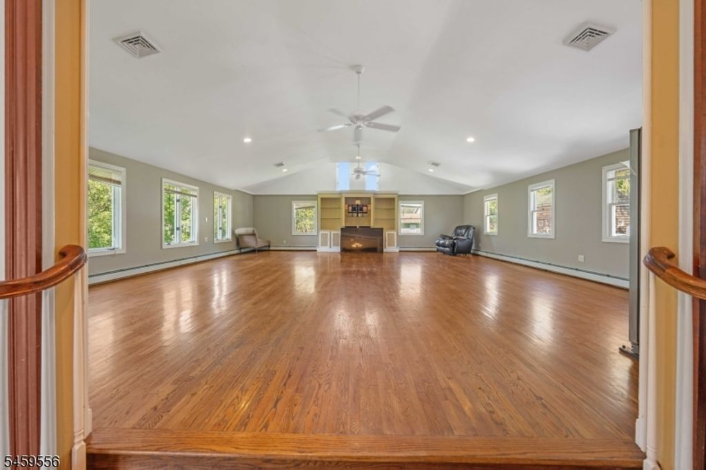 223 Pleasant Run Rd, Readington Twp., NJ 08853 — photo 2