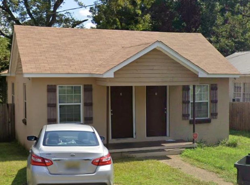 664 Headland Ave, Dothan, AL 36303