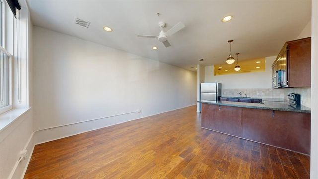 206 North Main Street N 128, Bryan, TX 77803