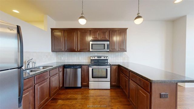 206 North Main Street N 128, Bryan, TX 77803