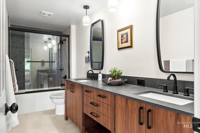 5310 N Quail Summit Way, Boise, ID 83703