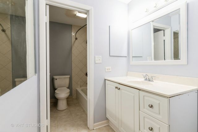 1611 Waxwing Court 1611, Schaumburg, IL 60173