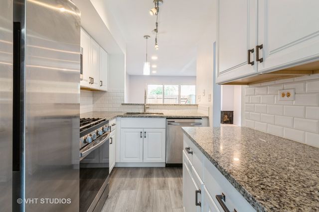 1611 Waxwing Court 1611, Schaumburg, IL 60173