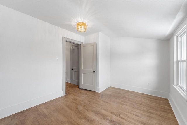 4036 N Stowell AVENUE, Shorewood, WI 53211