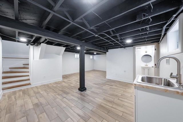 4036 N Stowell AVENUE, Shorewood, WI 53211