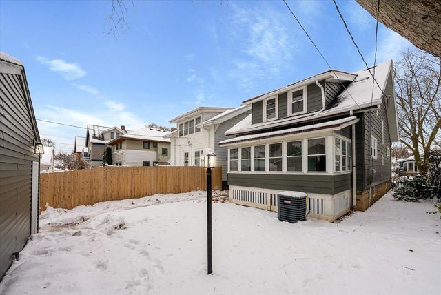 4036 N Stowell AVENUE, Shorewood, WI 53211