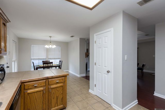 9532 Langham Dr, Baton Rouge, LA 70810