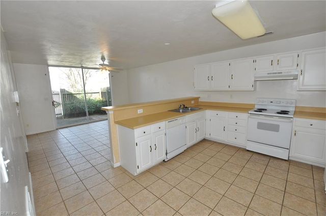 1560 Wynd Crest WAY, Virginia Beach, VA 23456