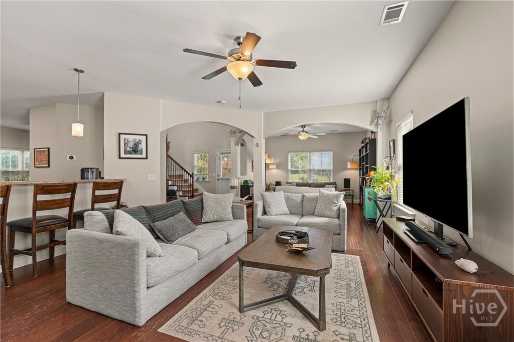 Image 11 of property listing at 166 Sunbury Drive, Richmond Hill, GA 31324