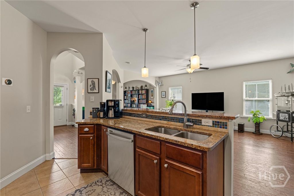 Image 17 of property listing at 166 Sunbury Drive, Richmond Hill, GA 31324
