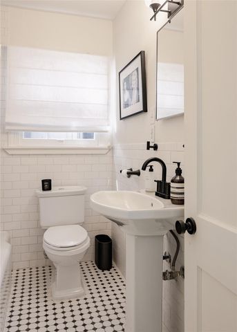 1404 Eva ST, Austin, TX 78704