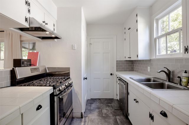 1404 Eva ST, Austin, TX 78704