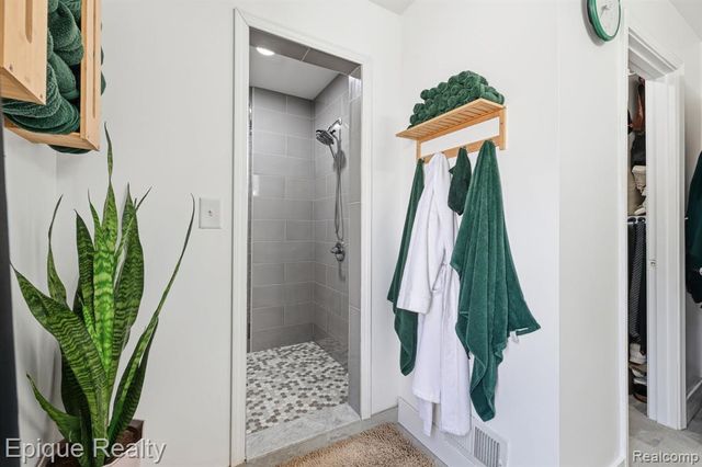 17128 Salem Street, Detroit, MI 48219