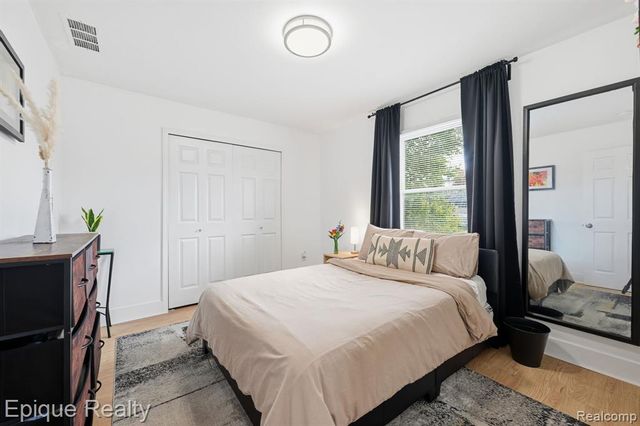 17128 Salem Street, Detroit, MI 48219