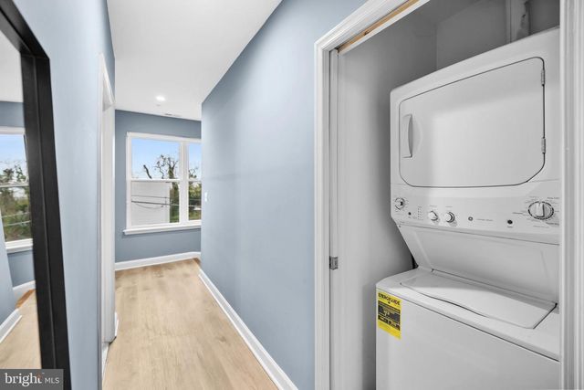 2210 HUNTER PL SE, Washington, DC 20020