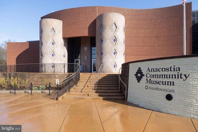 2210 HUNTER PL SE, Washington, DC 20020