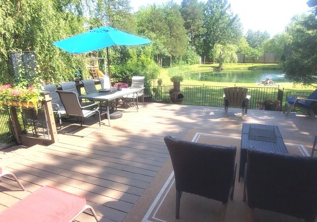 83 Wildwood Drive, Barrington, IL 60010