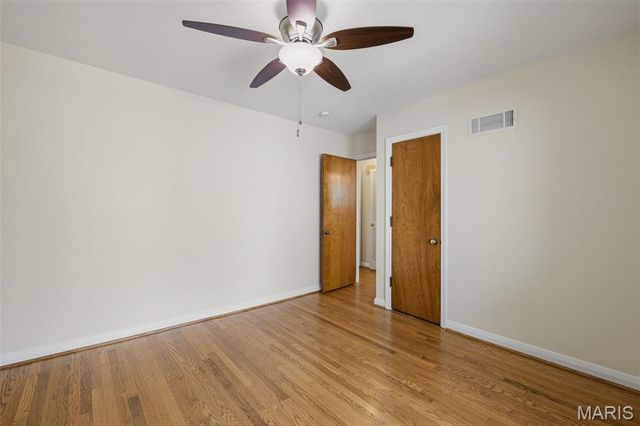 216 Turf Court, Webster Groves, MO 63119