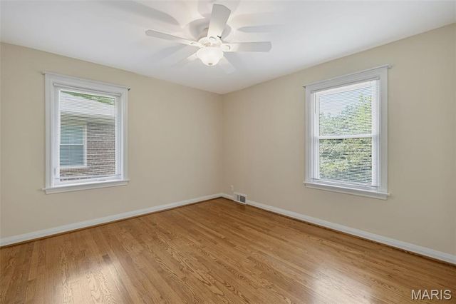 216 Turf Court, Webster Groves, MO 63119