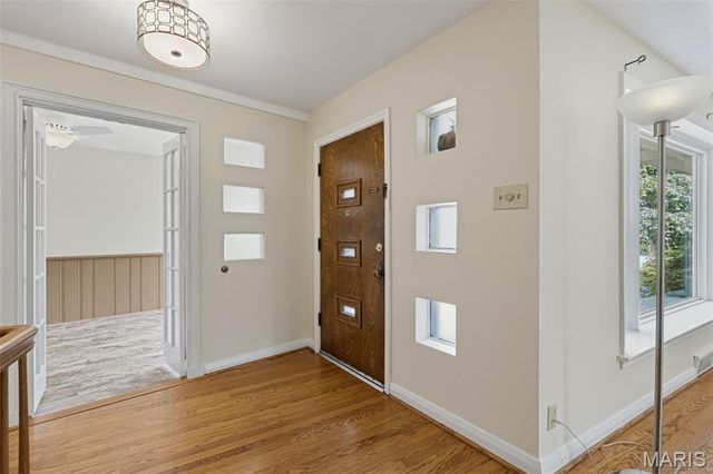 216 Turf Court, Webster Groves, MO 63119