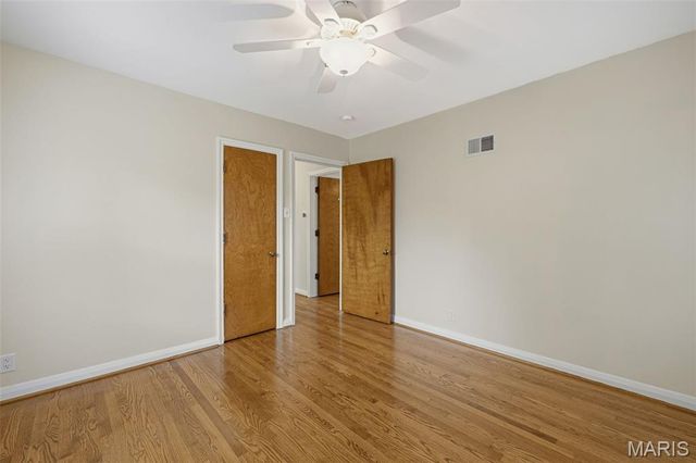 216 Turf Court, Webster Groves, MO 63119