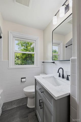 216 Turf Court, Webster Groves, MO 63119